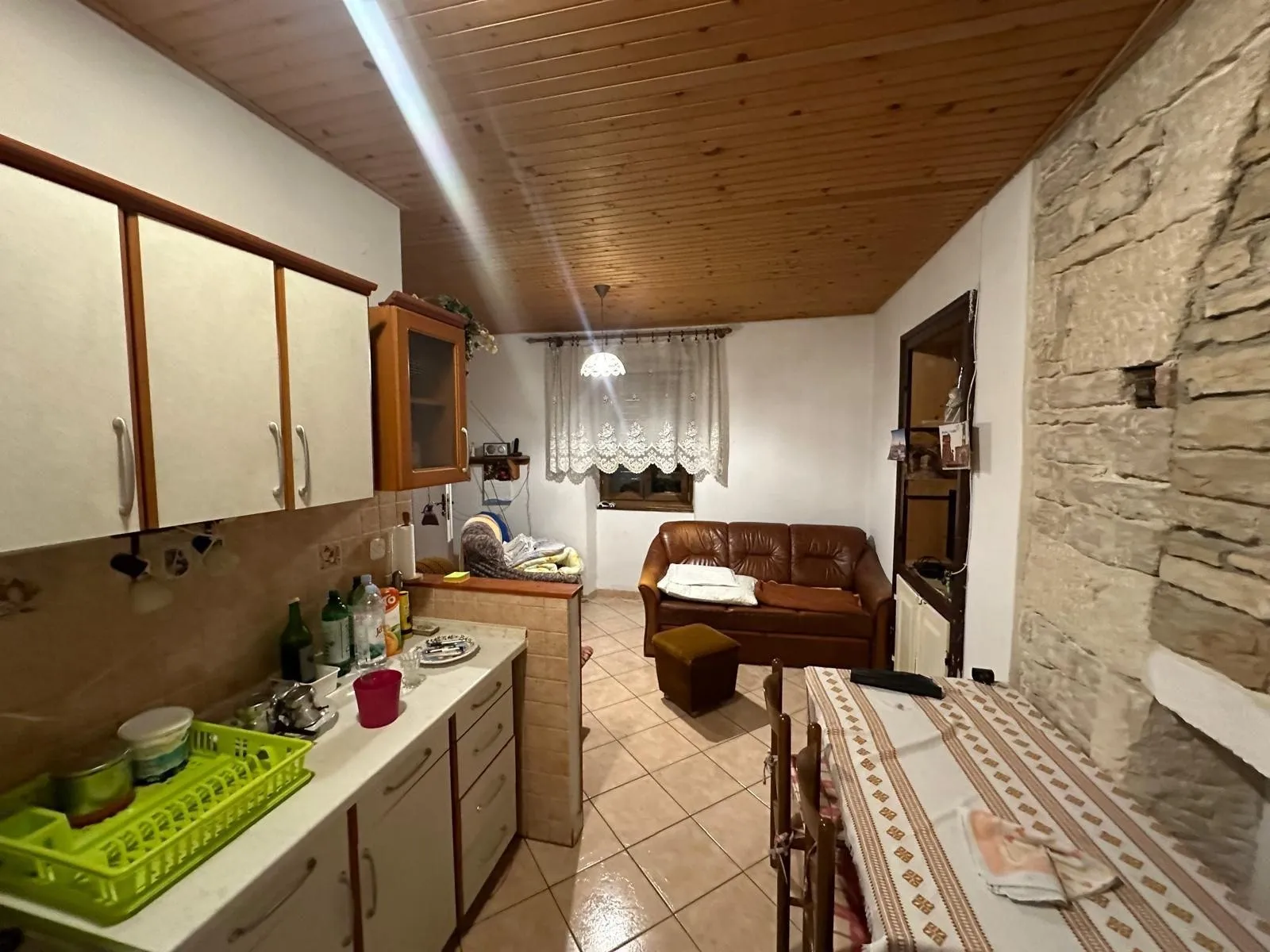 rovinj okolica-dvije kamene kuće sa dvorištem za adaptaciju (prodaja) - slika 7
