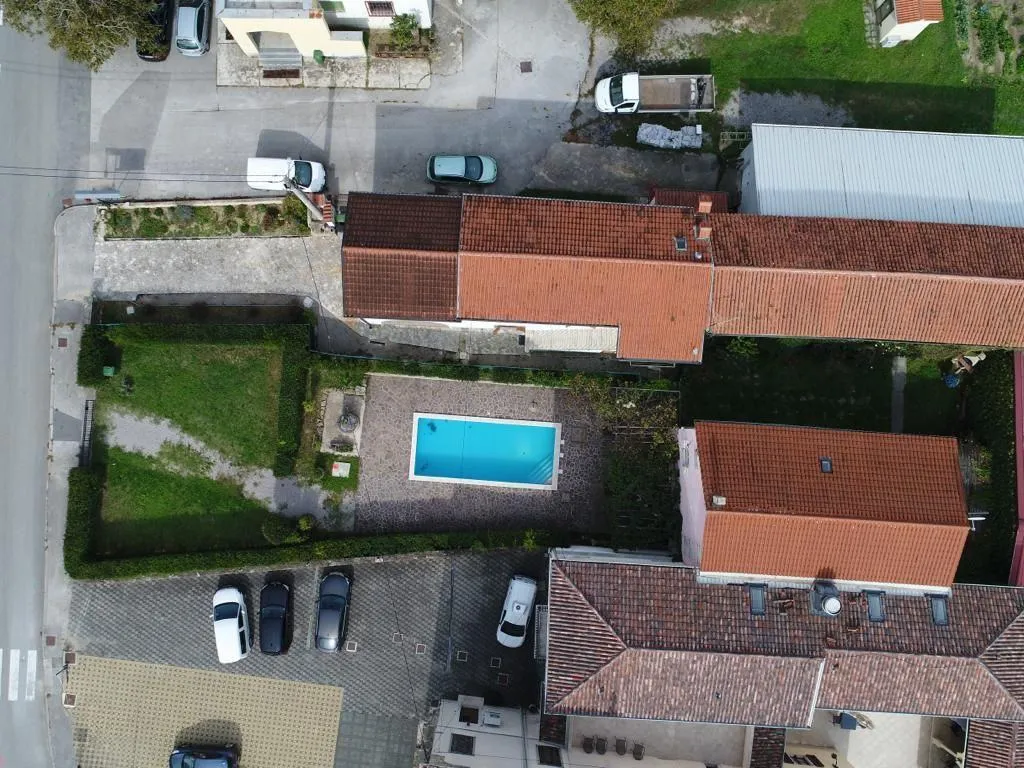 motovun okolica-predivna kamena vila sa bazenom na prodaji (prodaja) - slika 16