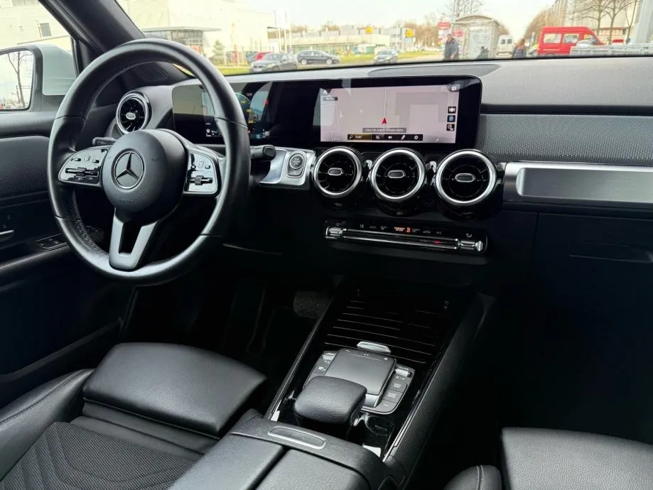 mercedes glb 200d automatik °velika navi°kamera°leasing bez učešća° - slika 19