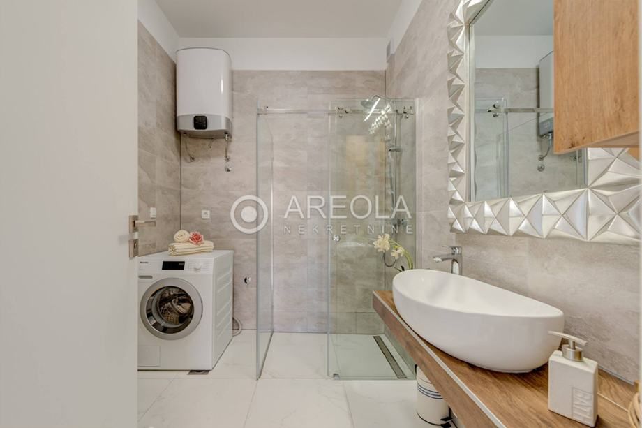 kaštel stari - prizemnica s bazenom! na duži period!!! - slika 20