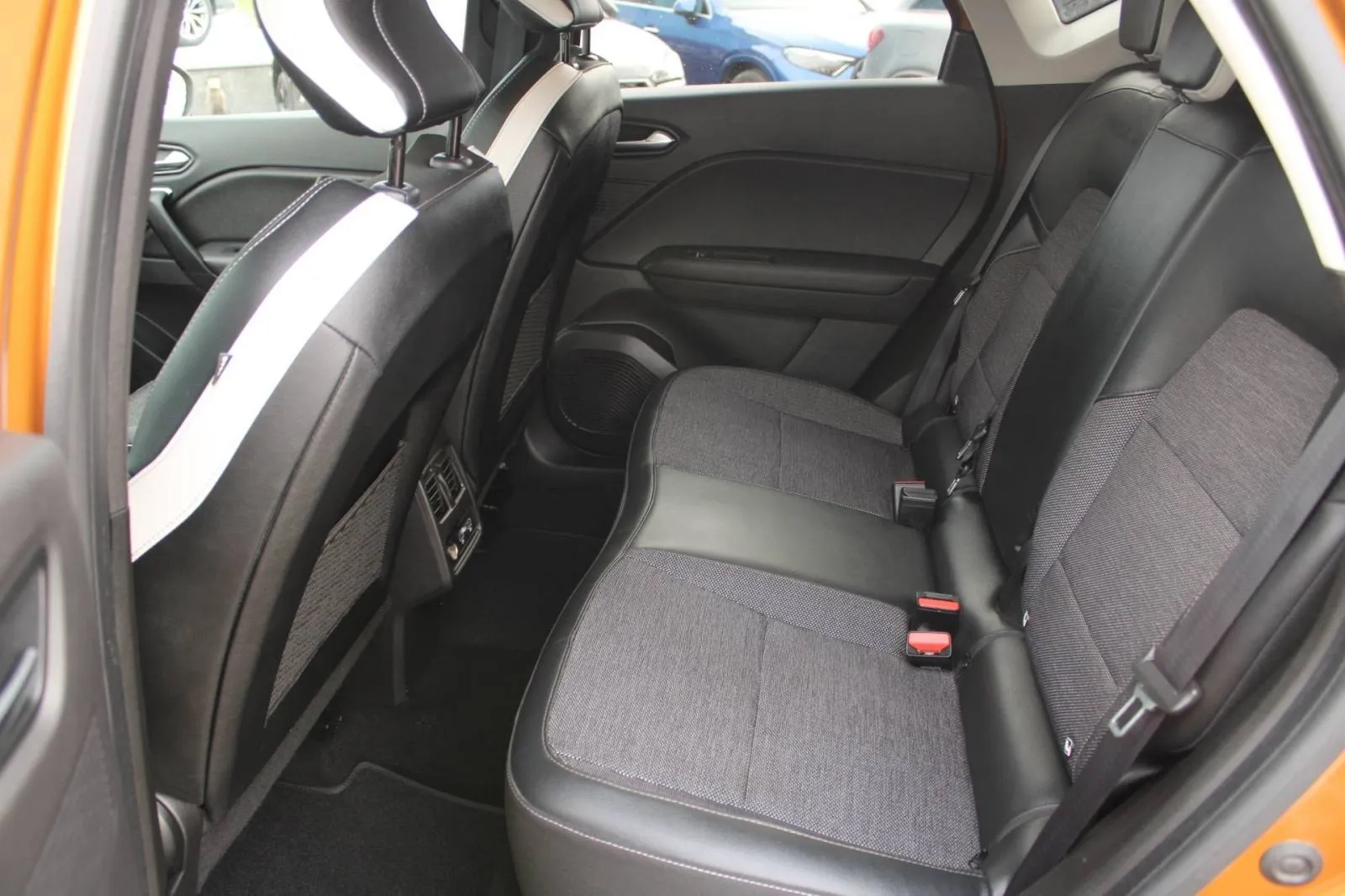 renault captur 1.6 e-tech intens automatik *led, navigacija* - slika 10