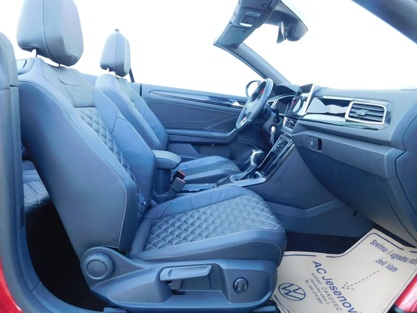 10675 volkswagen t-roc cabrio 1.5 tsi evo dsg r-line - slika 10