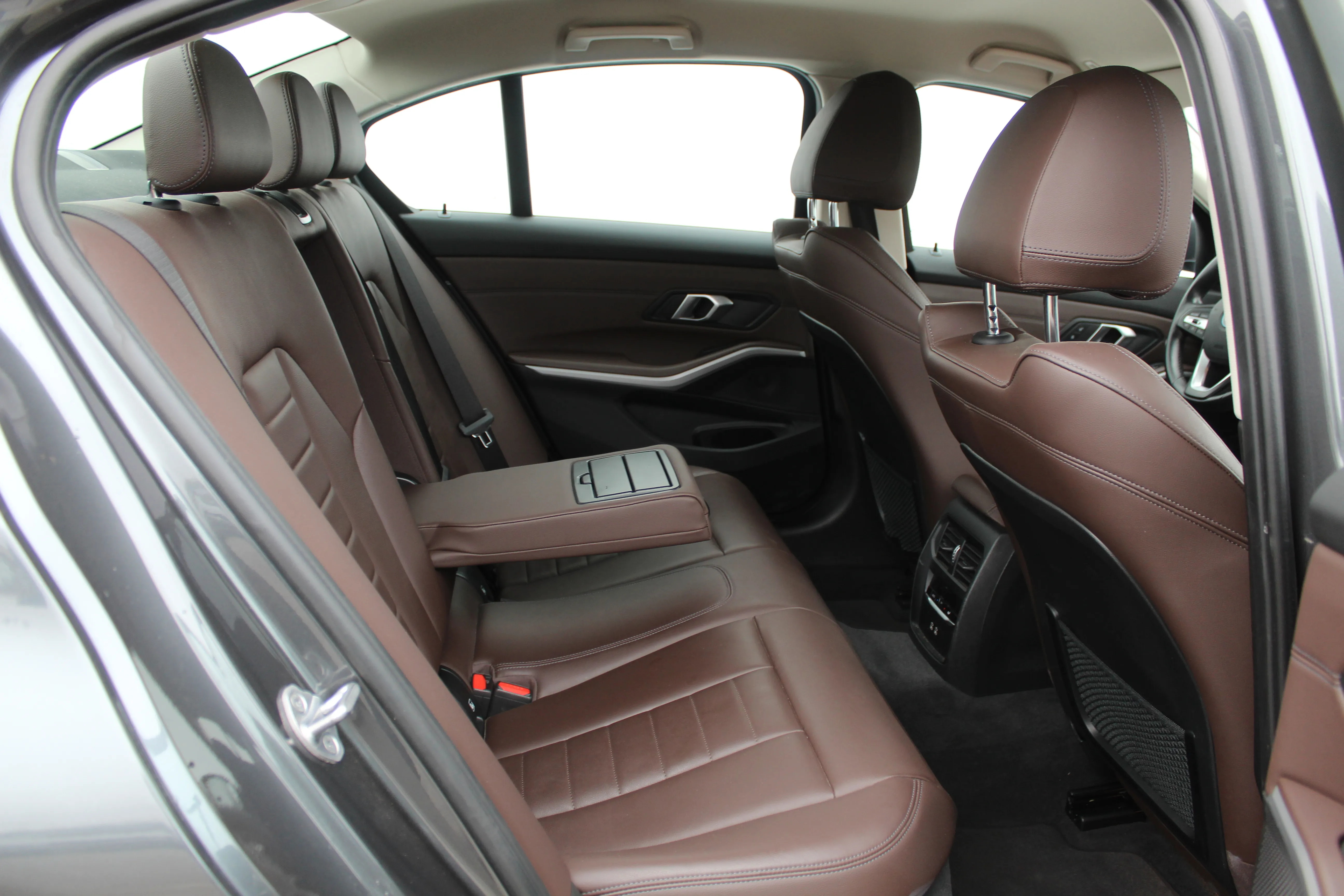 13072 bmw 320e aut. - slika 11