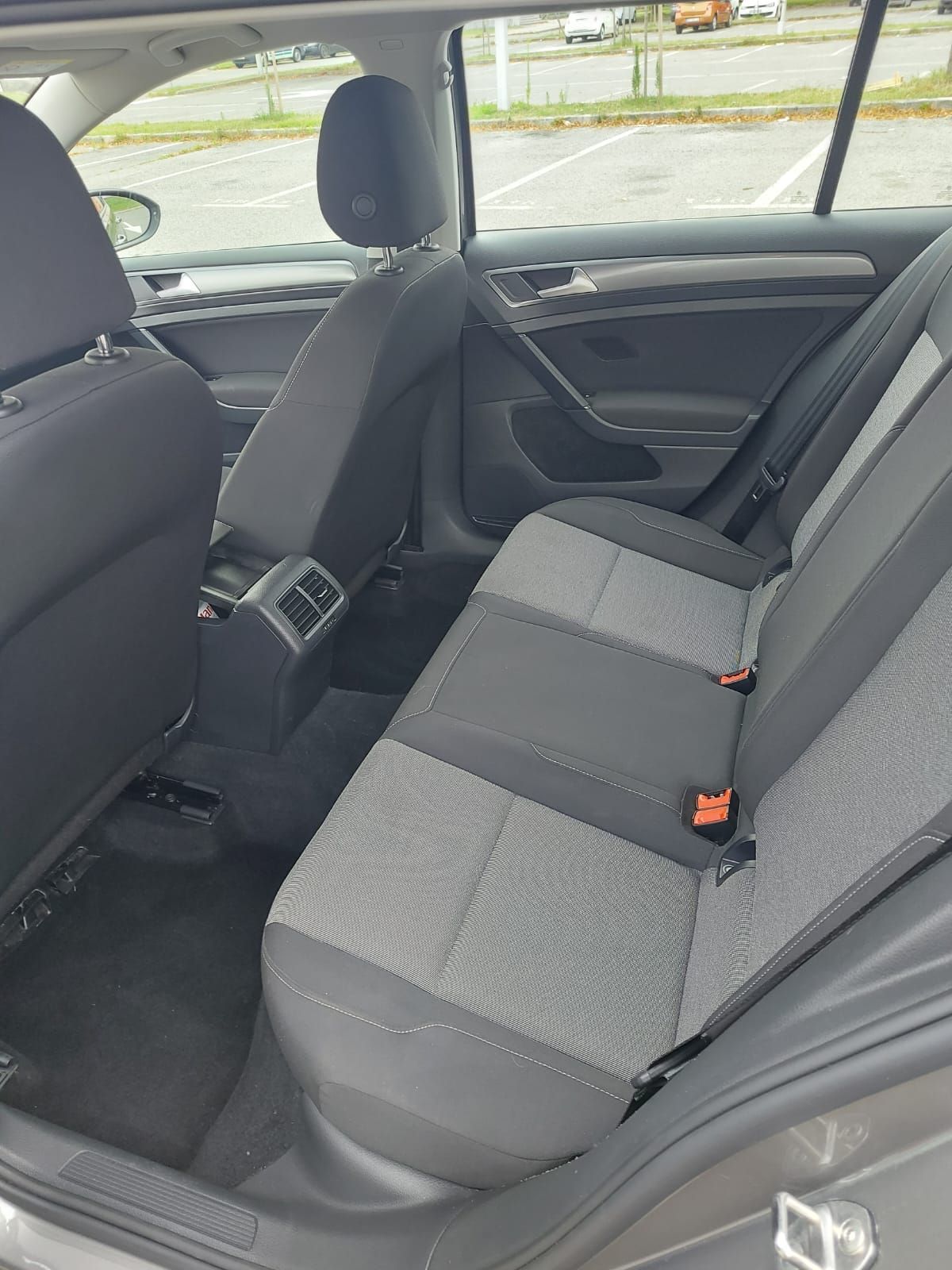 prodajem vw golf 7 karavan 2016g - slika 3