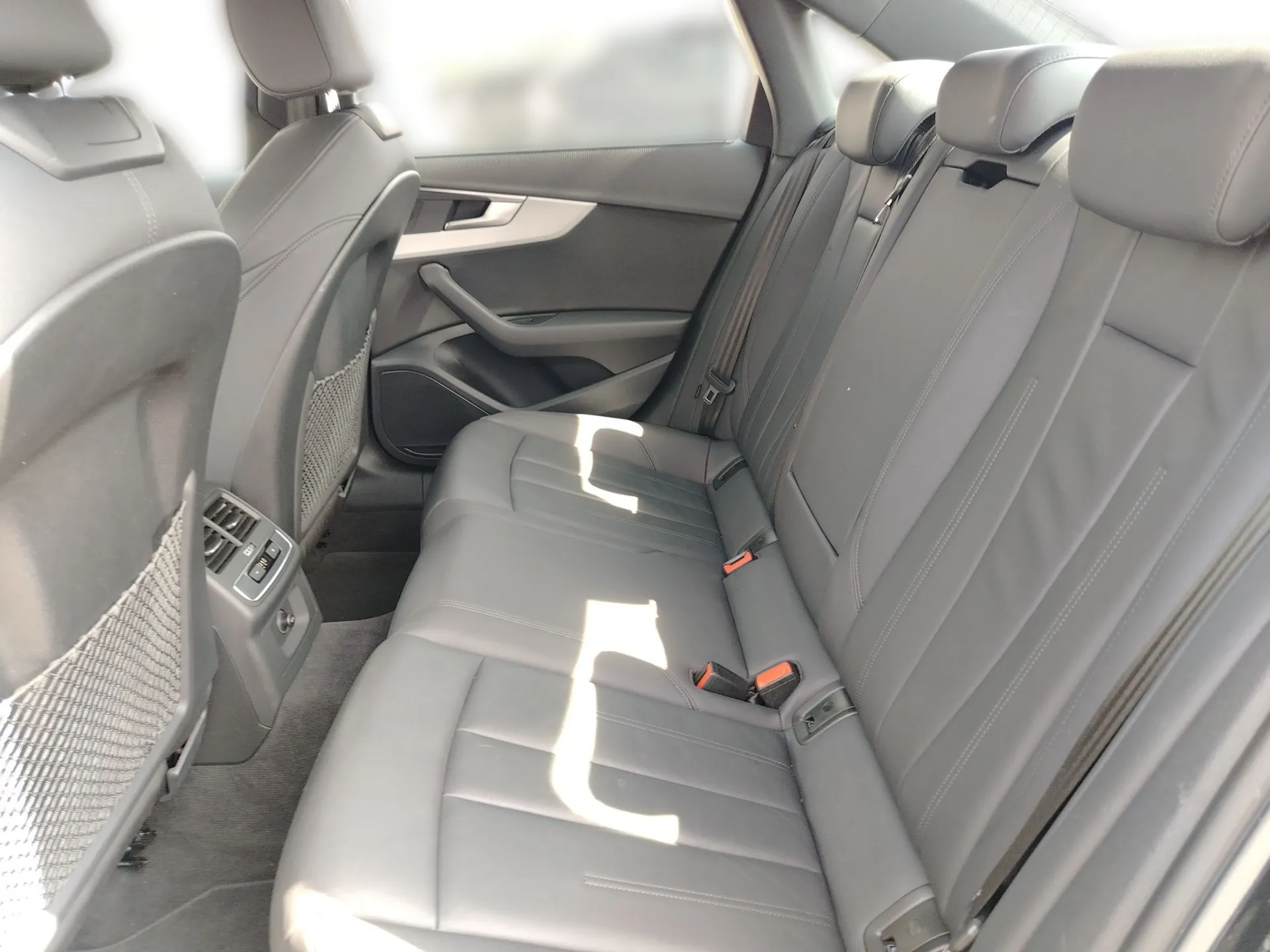 audi a4 40 tdi s tronic quattro s line - slika 11
