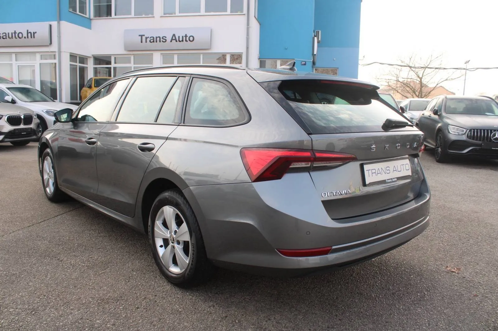 škoda octavia combi 2.0 tdi dsg 150ks *led, navigacija* - slika 7