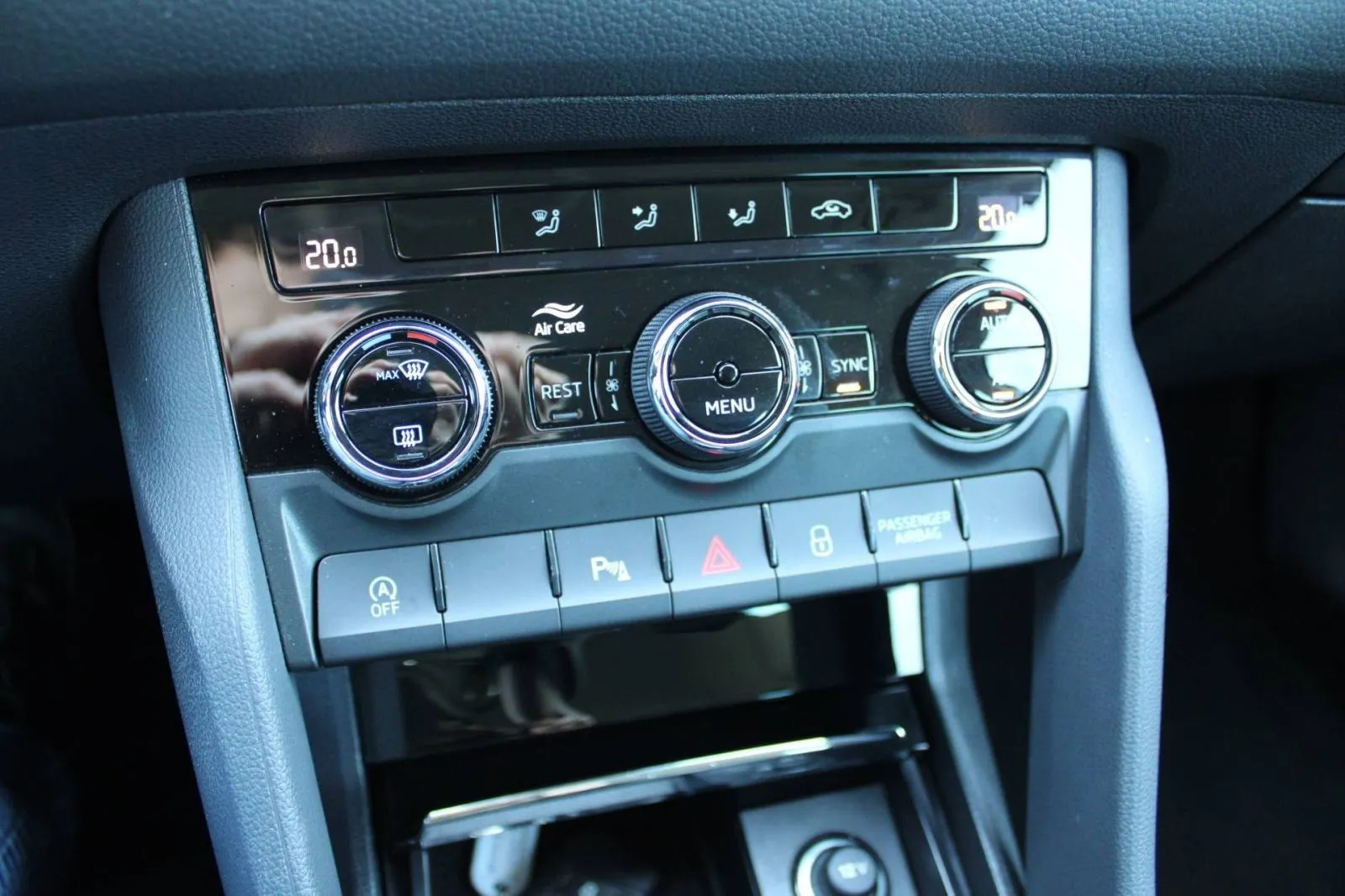 škoda kodiaq 1.5 tsi dsg *led, navigacija, kamera* - slika 19