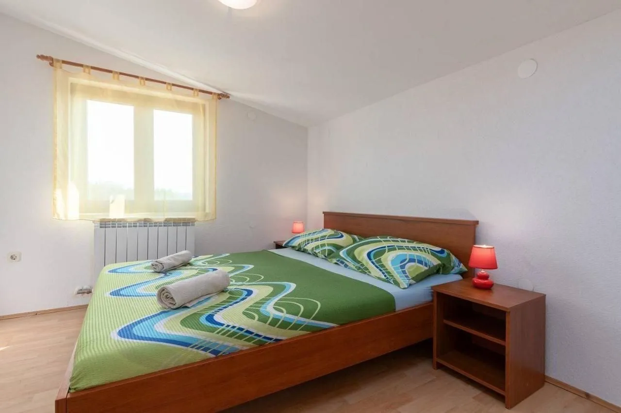 poreč okolica-apartmanska kuća na prodaji (prodaja) - slika 15