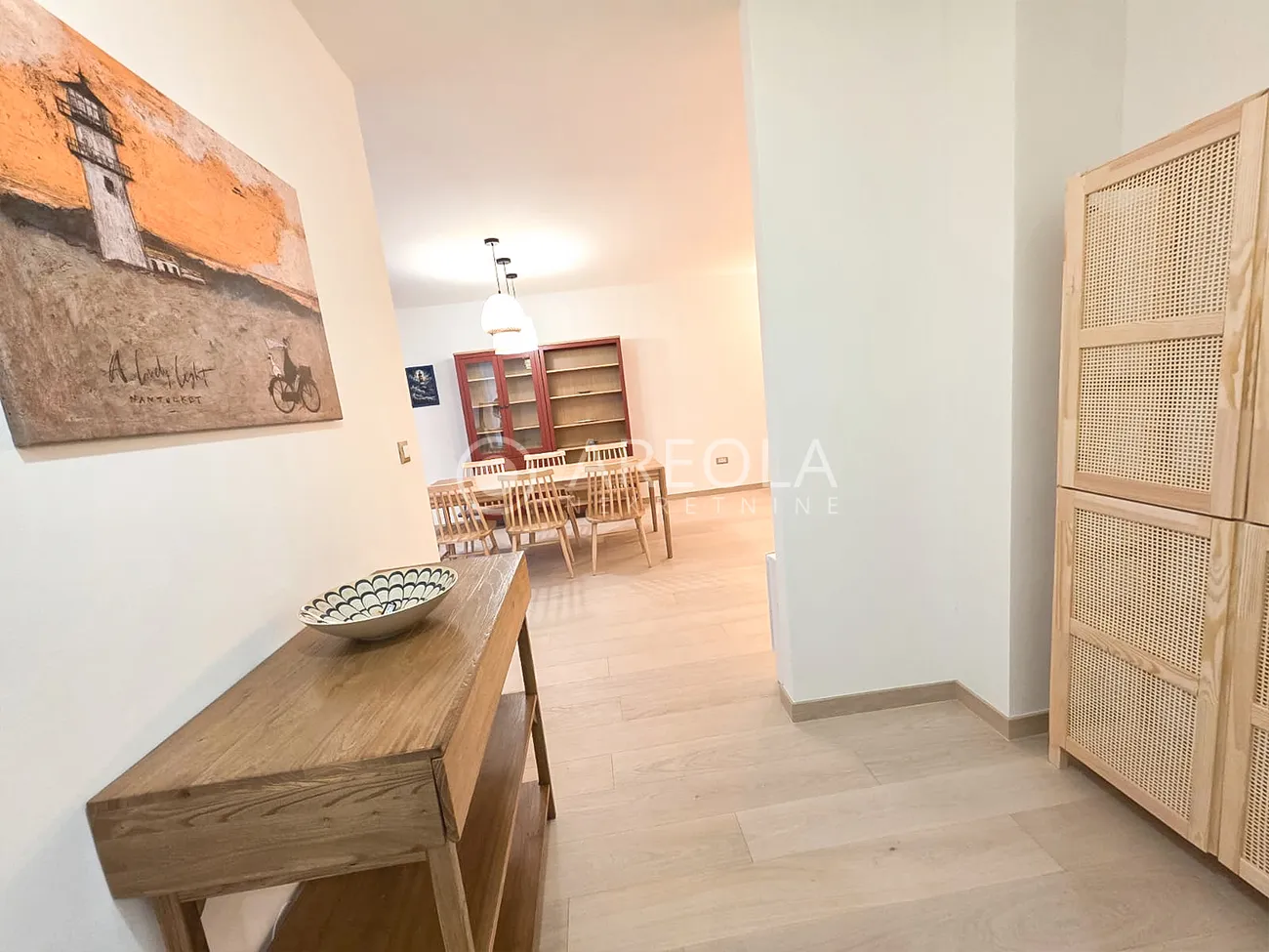 split, pujanke – trosoban stan s 3 lođe, renoviran i novo namješten! - slika 20