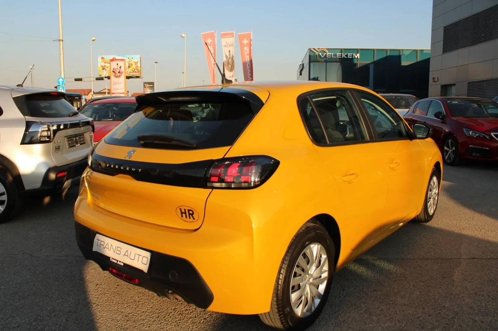 peugeot 208 1.2 puretech - slika 5