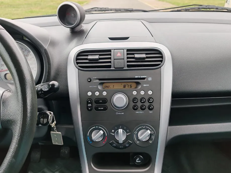 suzuki splash 1,0 , 2008 g, 113000 km kartice - slika 15