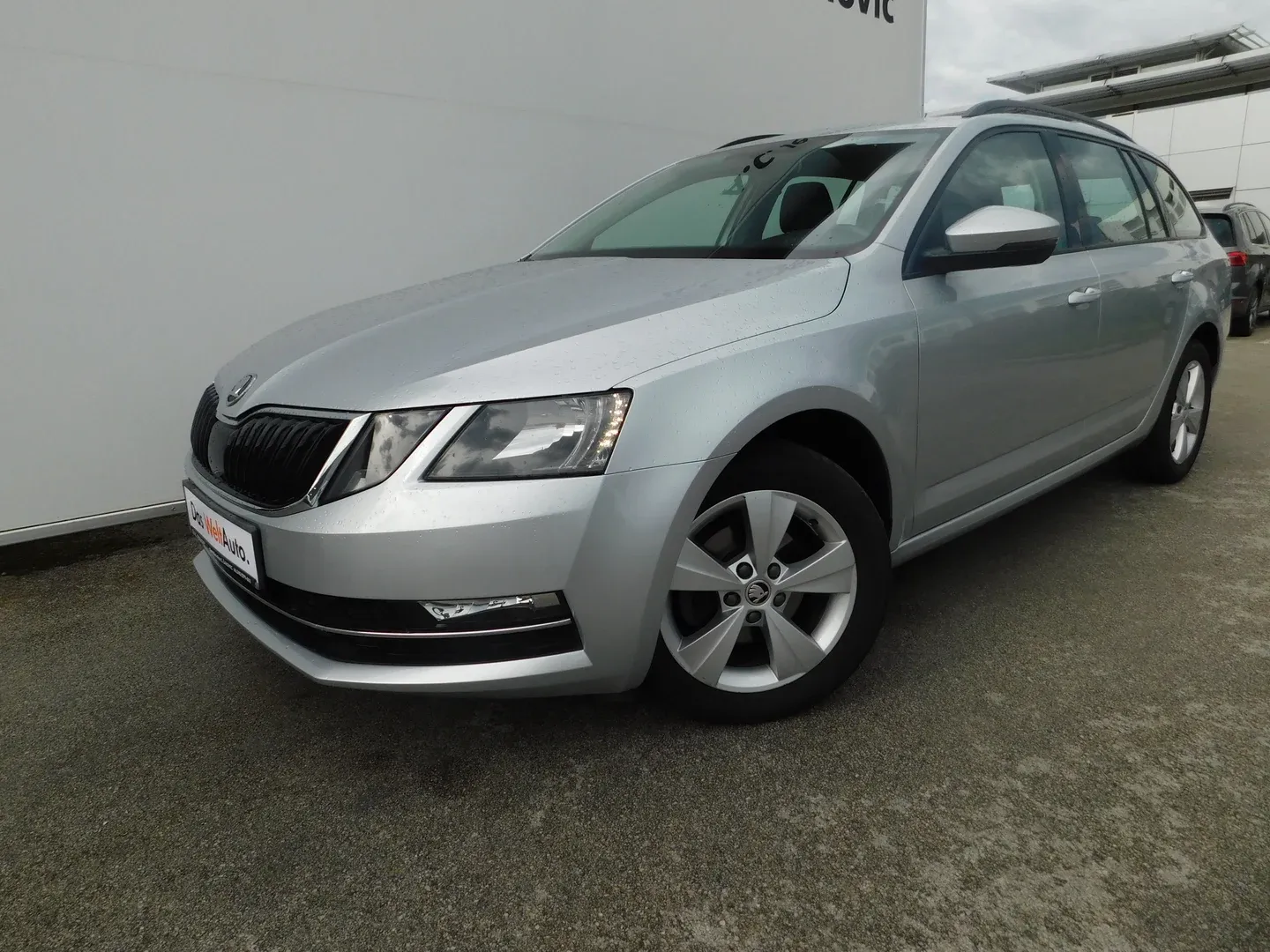 09852 škoda octavia combi style 1.6 tdi - slika 7