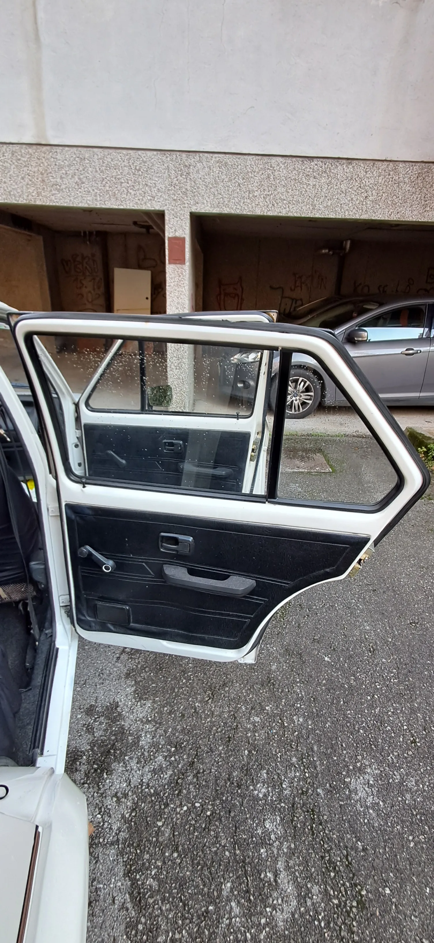golf i d, 1.6, 40 kw, tas, 236.600 km, 2. vl., oldtimer, reg. 5/2026 - slika 16