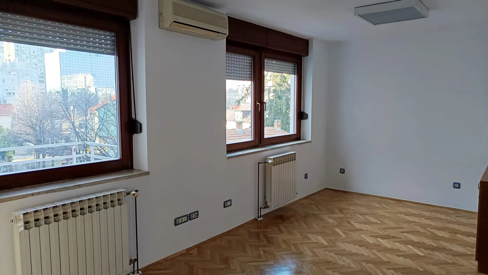 trnje-vrbik; iznajmljuje se poslovni prostor u zgradi na 2. katu - slika 3
