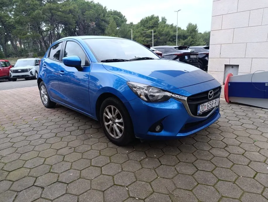mazda 2 d21 - slika 8