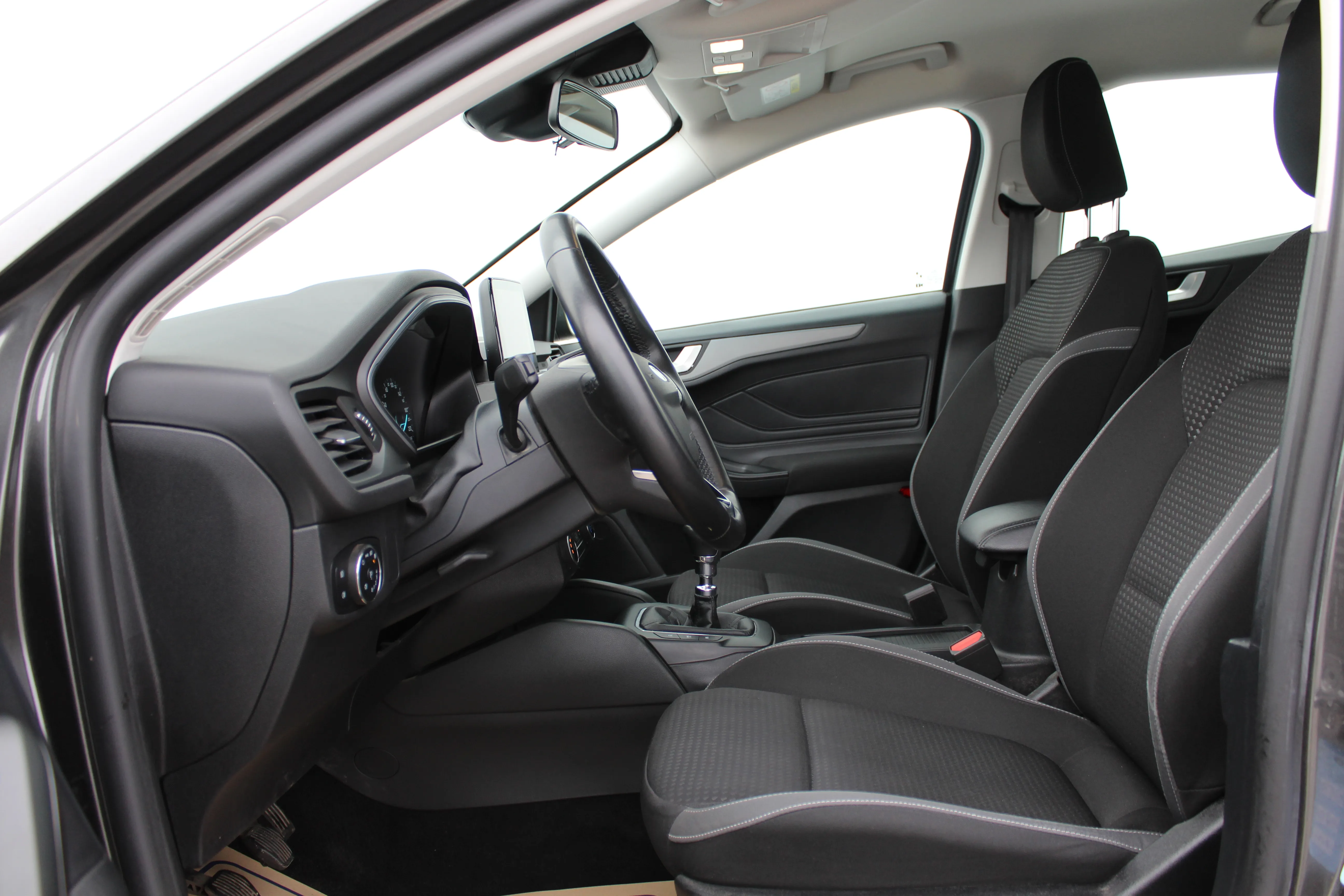 13060 ford focus karavan 1,5 ecoblue connected - slika 7