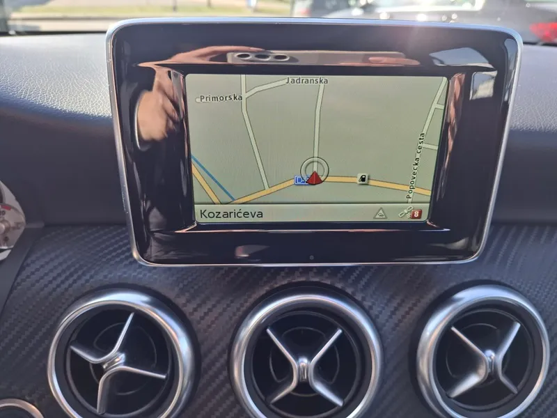 mercedes a 180 *122ks*automatik*klima*navigacija* - slika 19