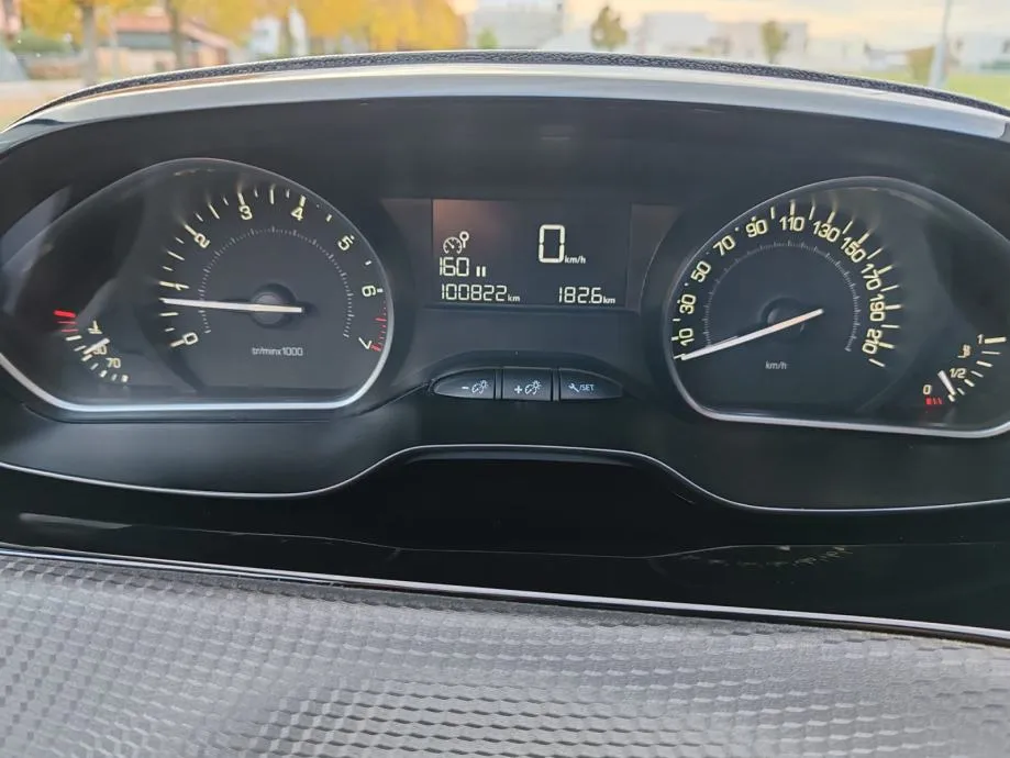 peugeot 208 1,2, 2018 god. 100 000 km , kartice 24/36 rata - slika 17
