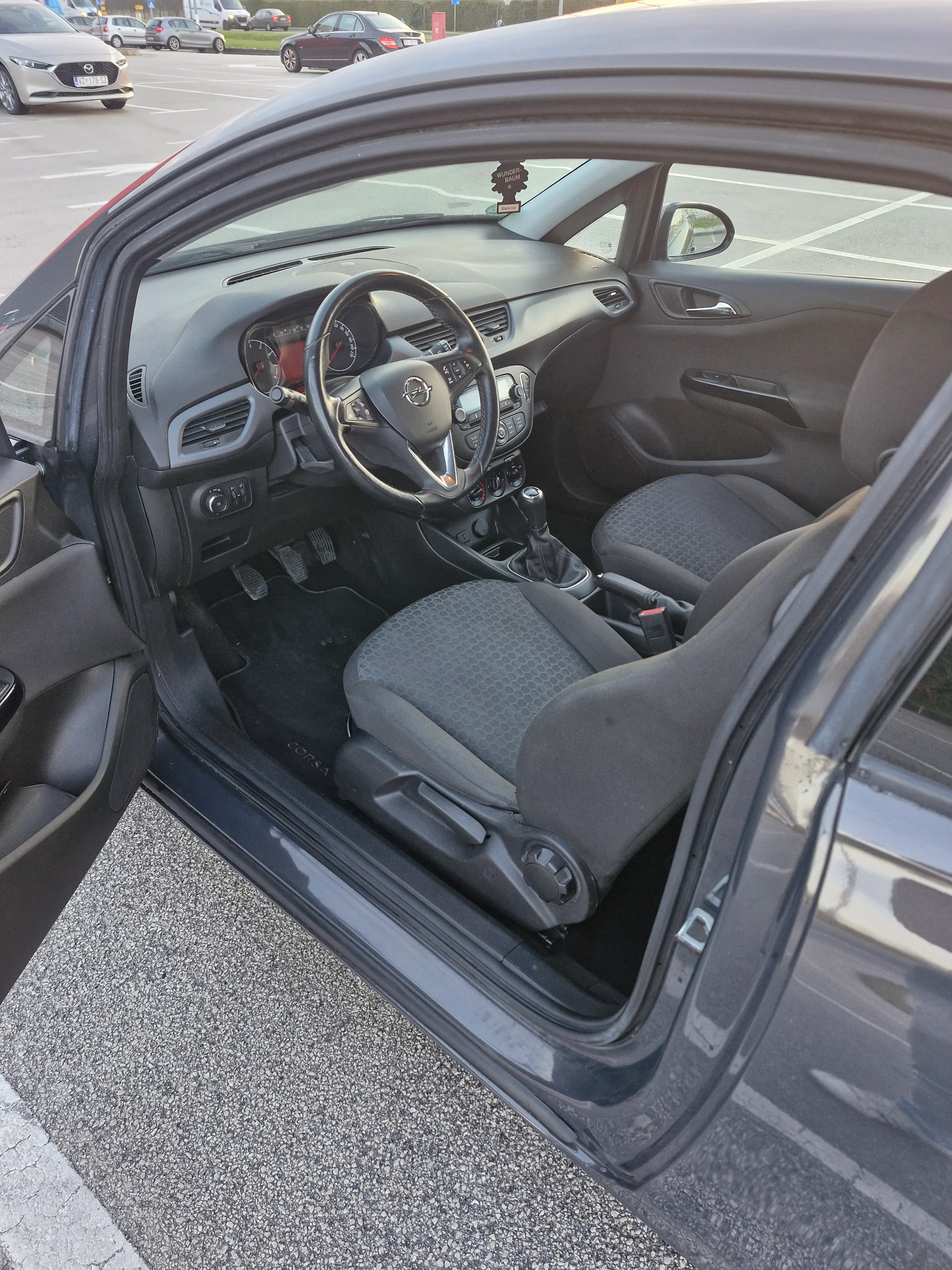 opel corsa 1.4 - slika 11