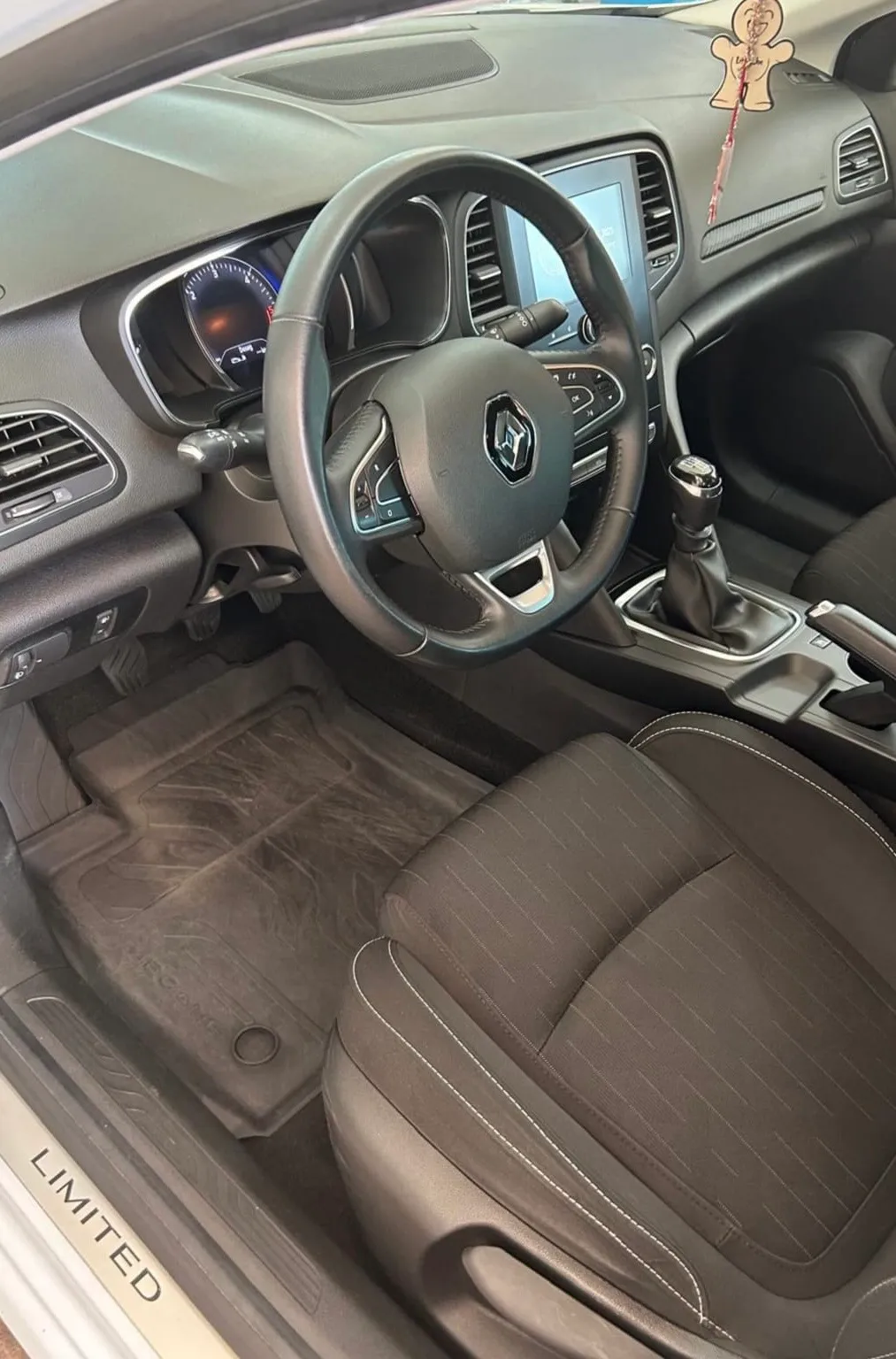 renault megane grandcoupe 1.5 dci limited - slika 2