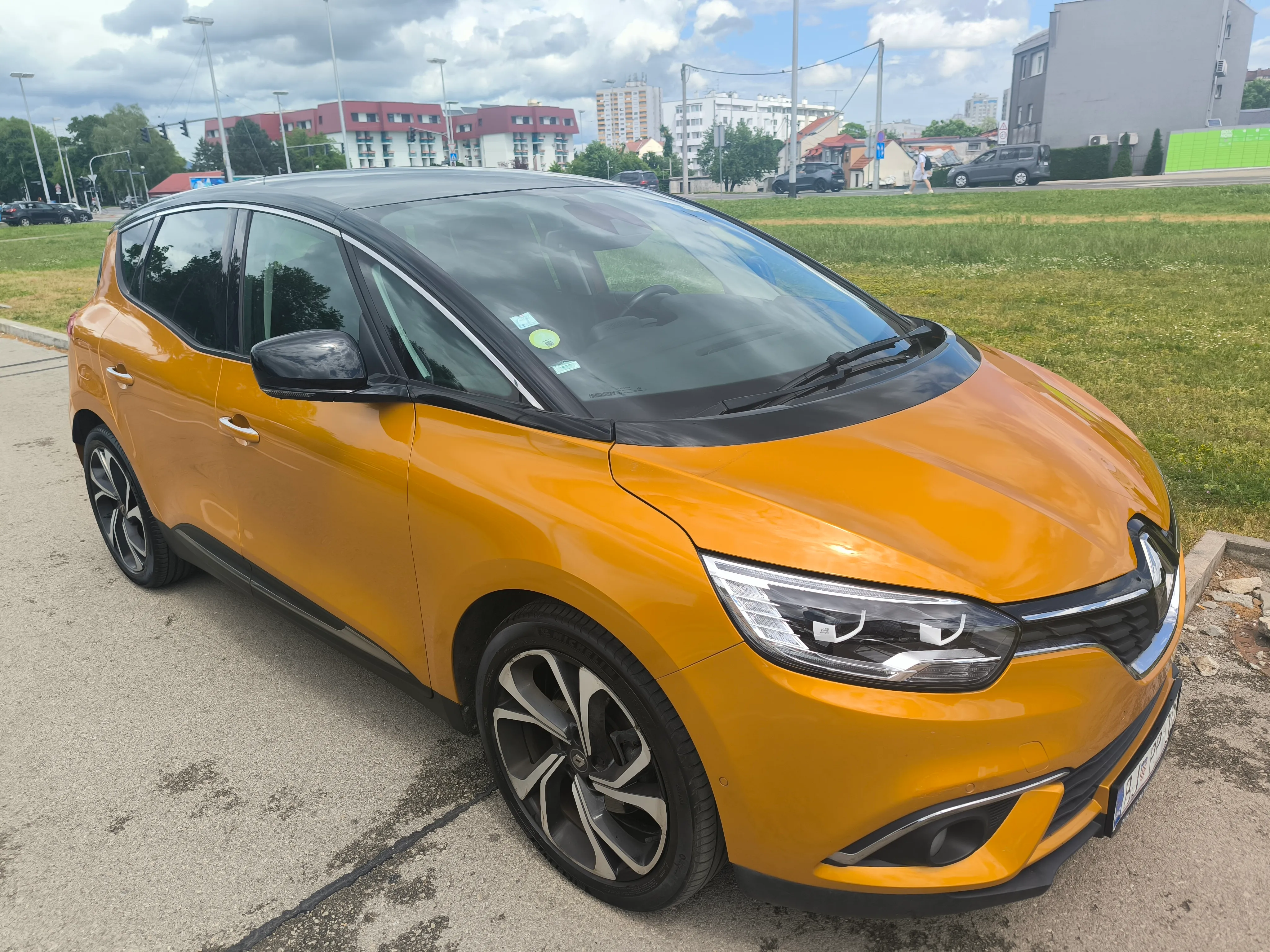renault scenic dci 120 ,intens, full led, kamera, top stanje - slika 4