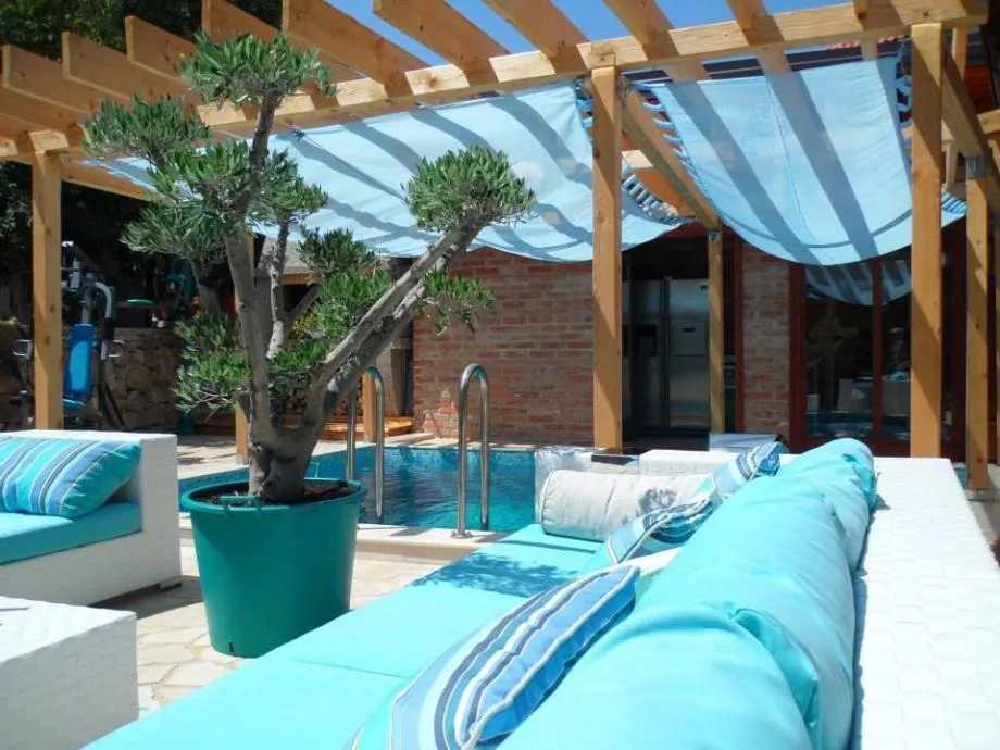 kuća s bazenom: otok krk, muraj, 120 m2, kod marine punat (prodaja) - slika 2