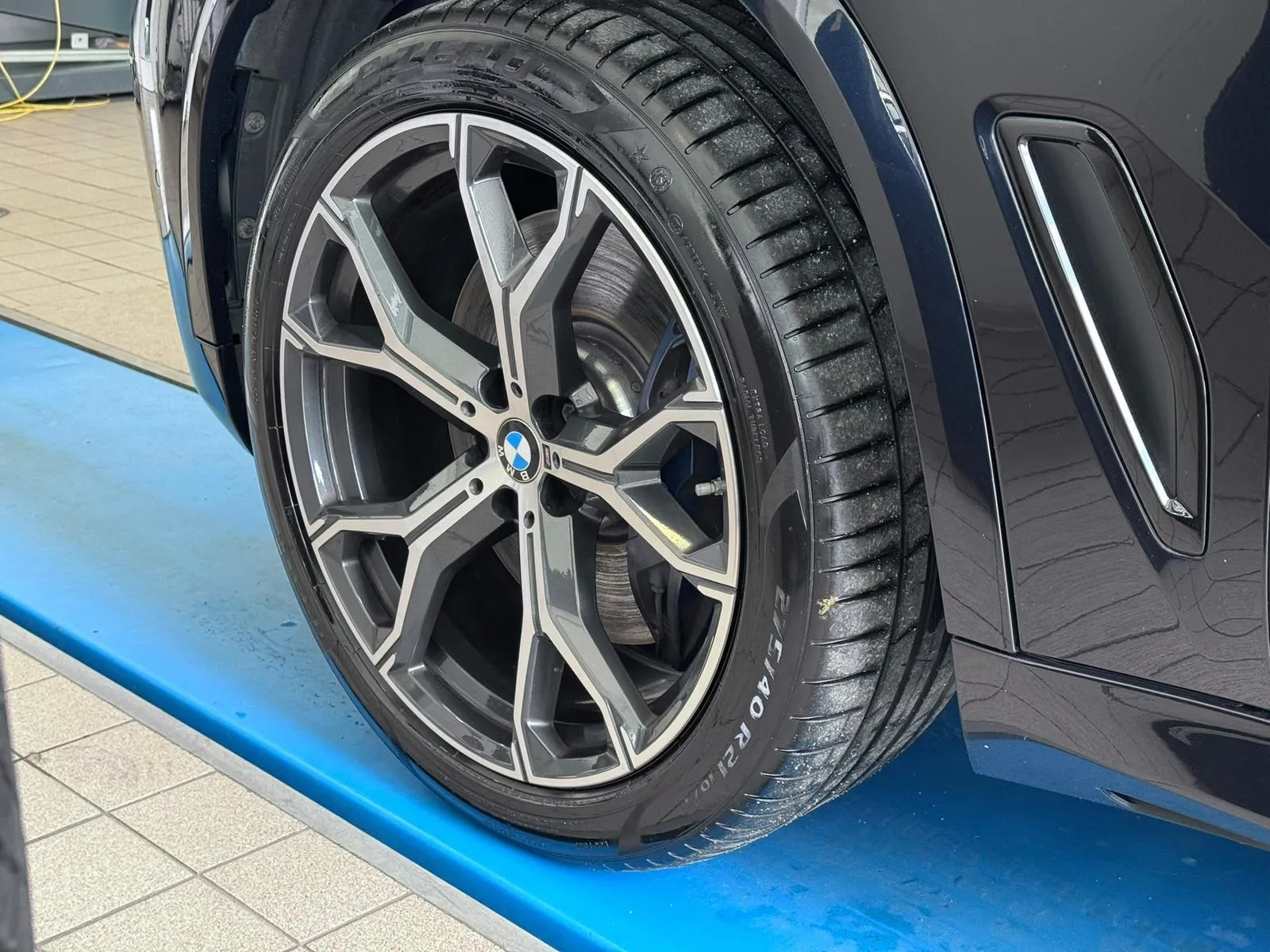 bmw x5 xdrive30d m sport - slika 17