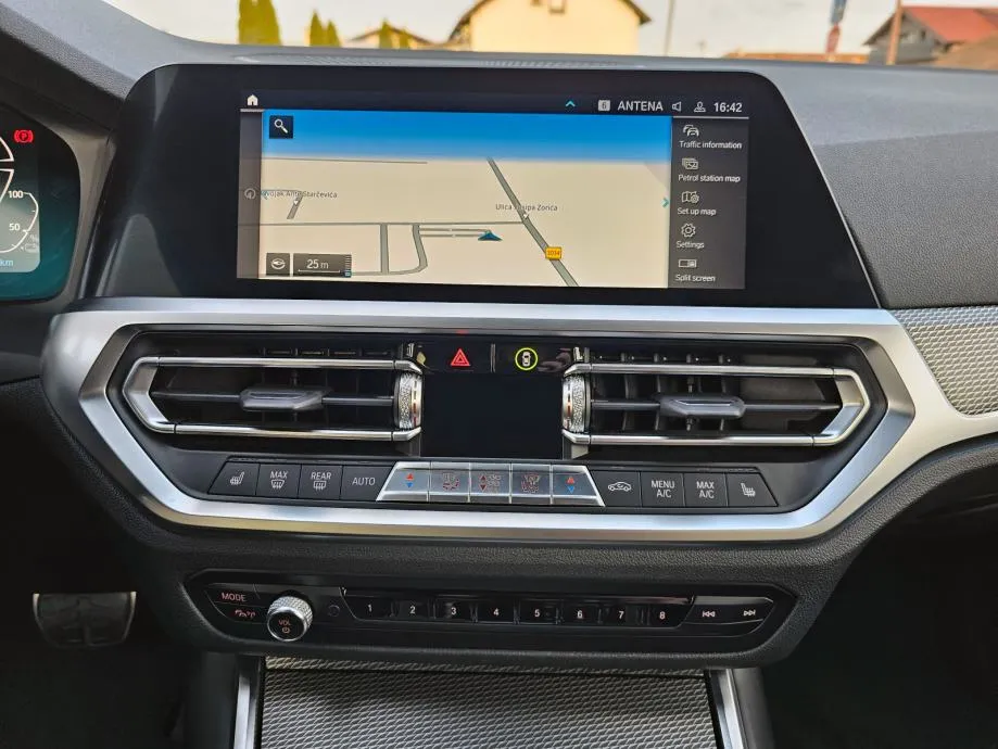 bmw 330e, m-paket, laser, virtual, koža, harman/kardon, ambi, reg, pdv - slika 12