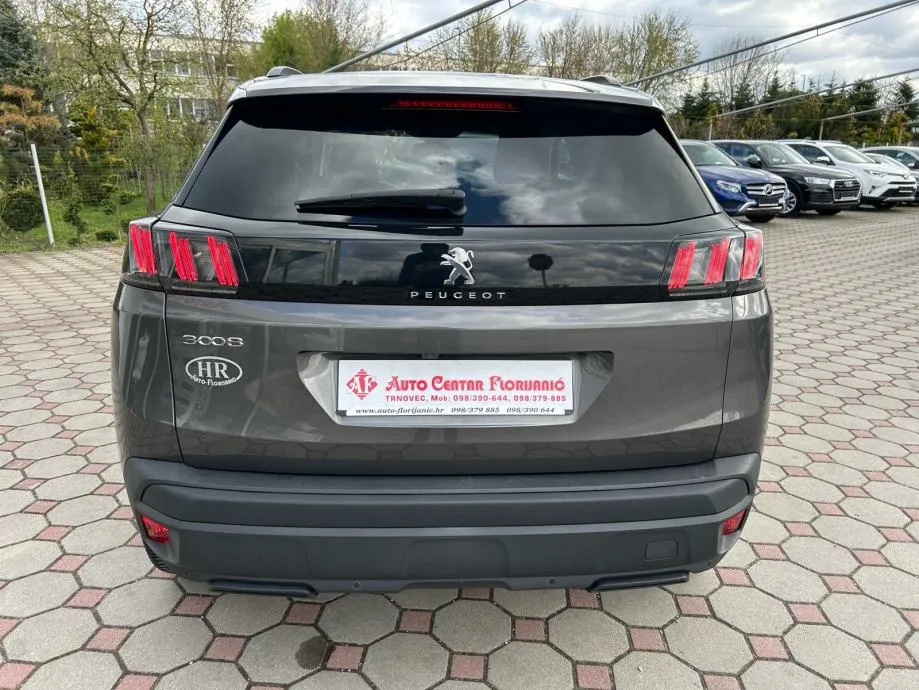peugeot 3008 1,5 blue hdi 2022.,hr vozilo, servisna, navi, kamera.... - slika 6