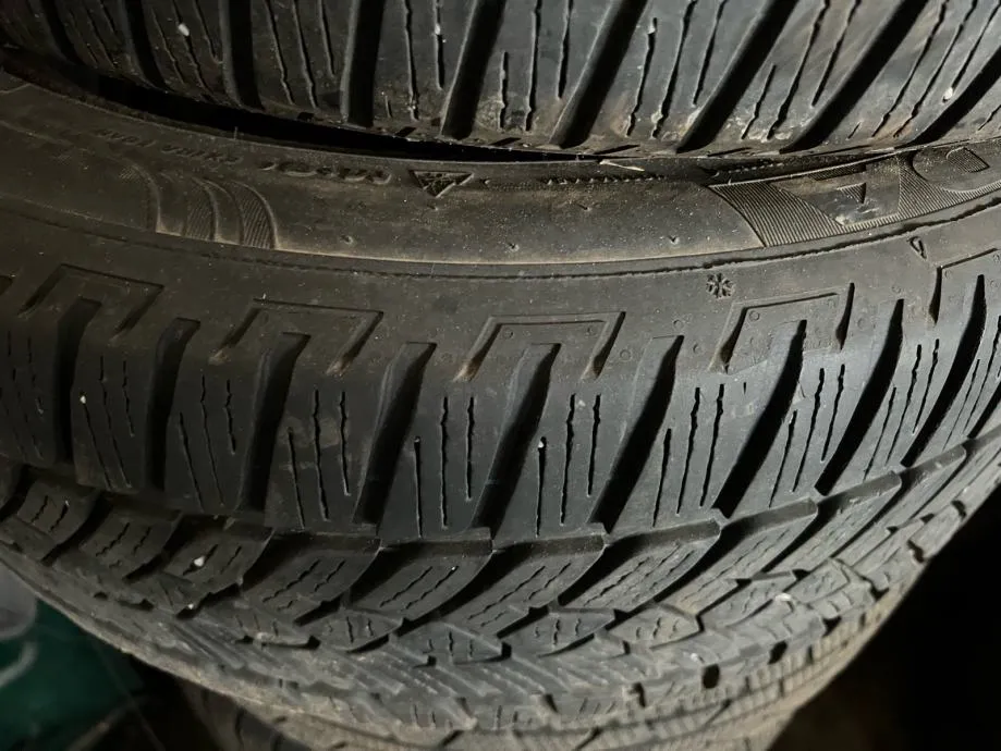 gume fulda 225/50/17 zimska 4 kom. bmw x1 - slika 2