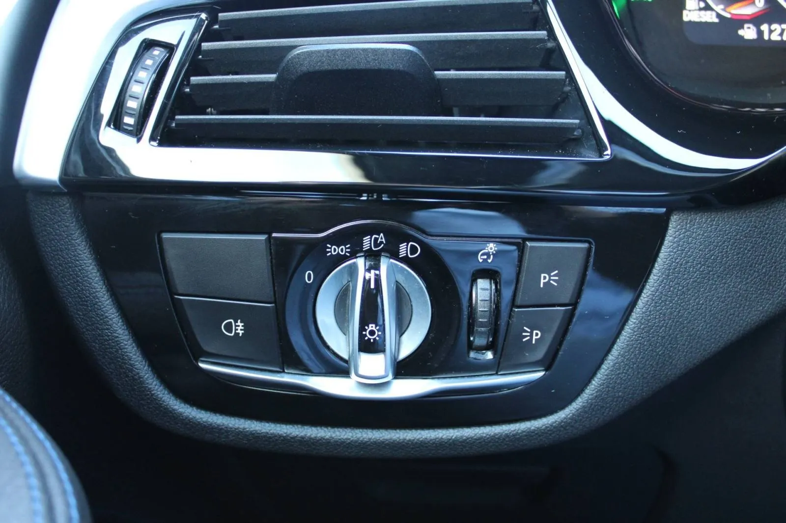 bmw serija 5 530d xdrive m-paket - slika 18