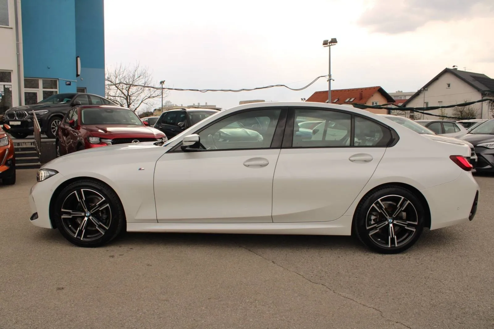 bmw serija 3 318i automatik m paket *led, navigacija, kamera* - slika 7