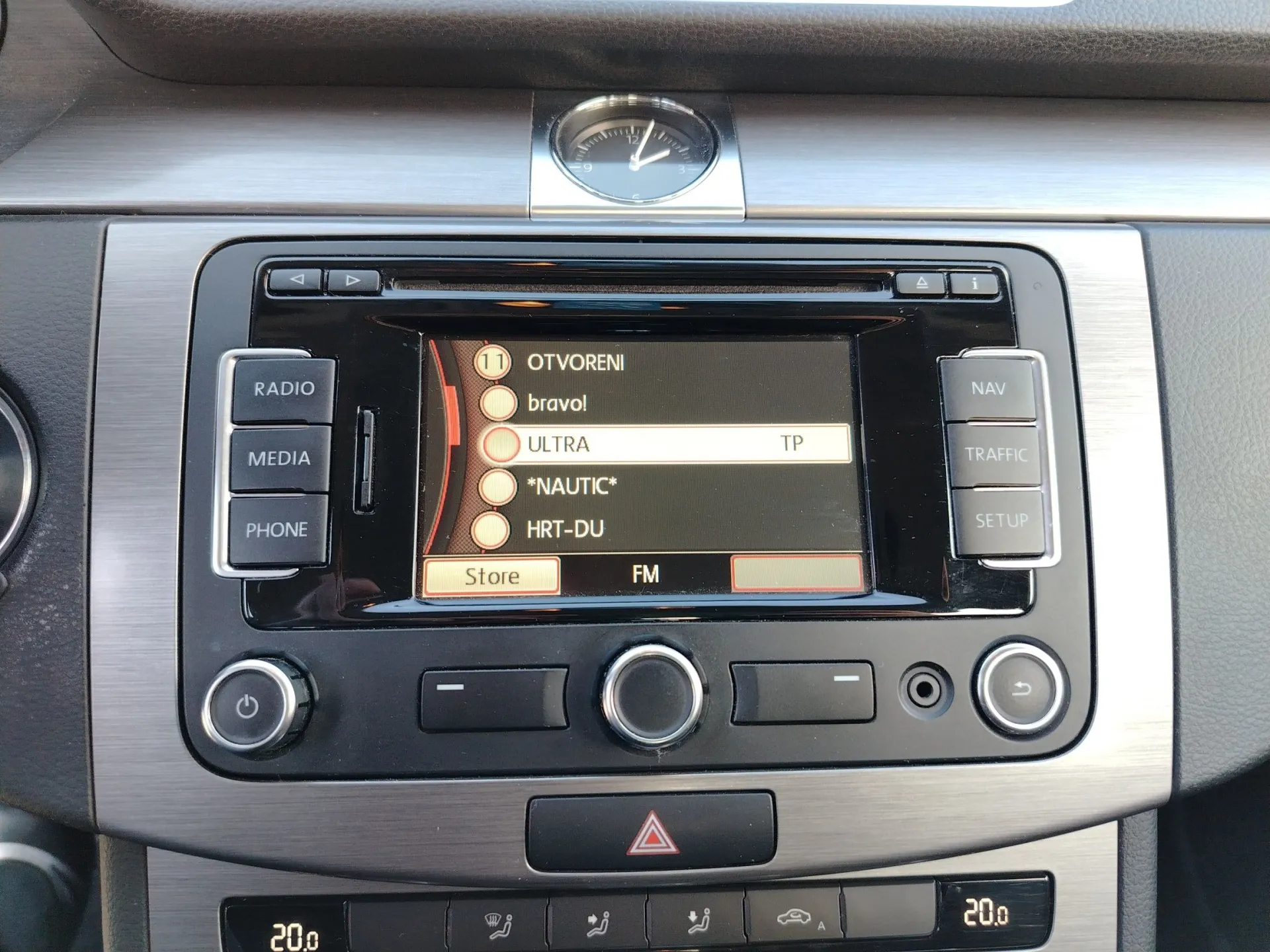 vw passat variant 2,0 tdi bmt comfortline - slika 15