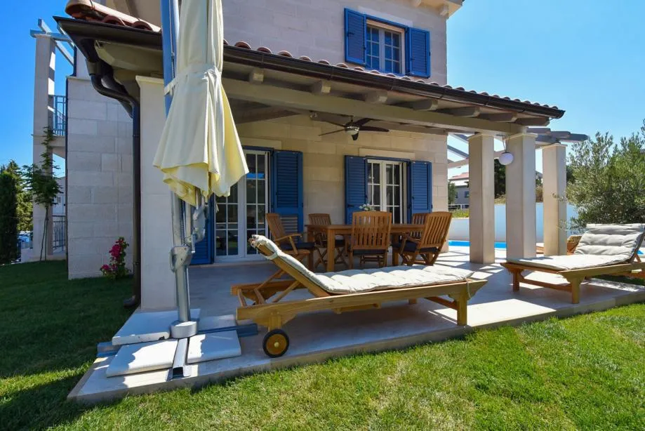 !!mediteranski biser u murteru, kuća, 148. 00 m2 - slika 3