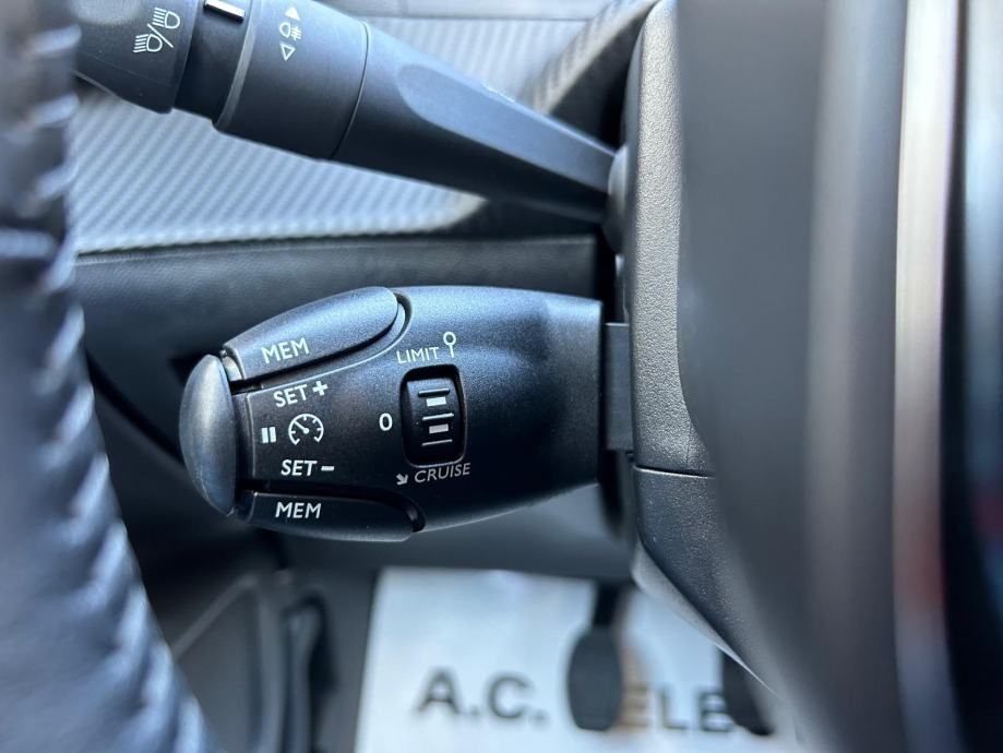 peugeot 2008 allure - hdi - 2022 - 130.000km - navi - reg 1 god !!! - slika 12
