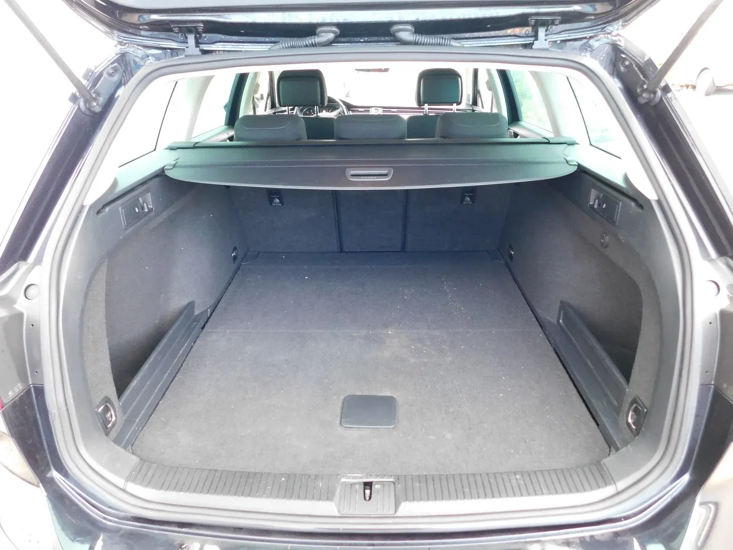12556 volkswagen passat variant 1.6 tdi dsg comfortline - slika 15