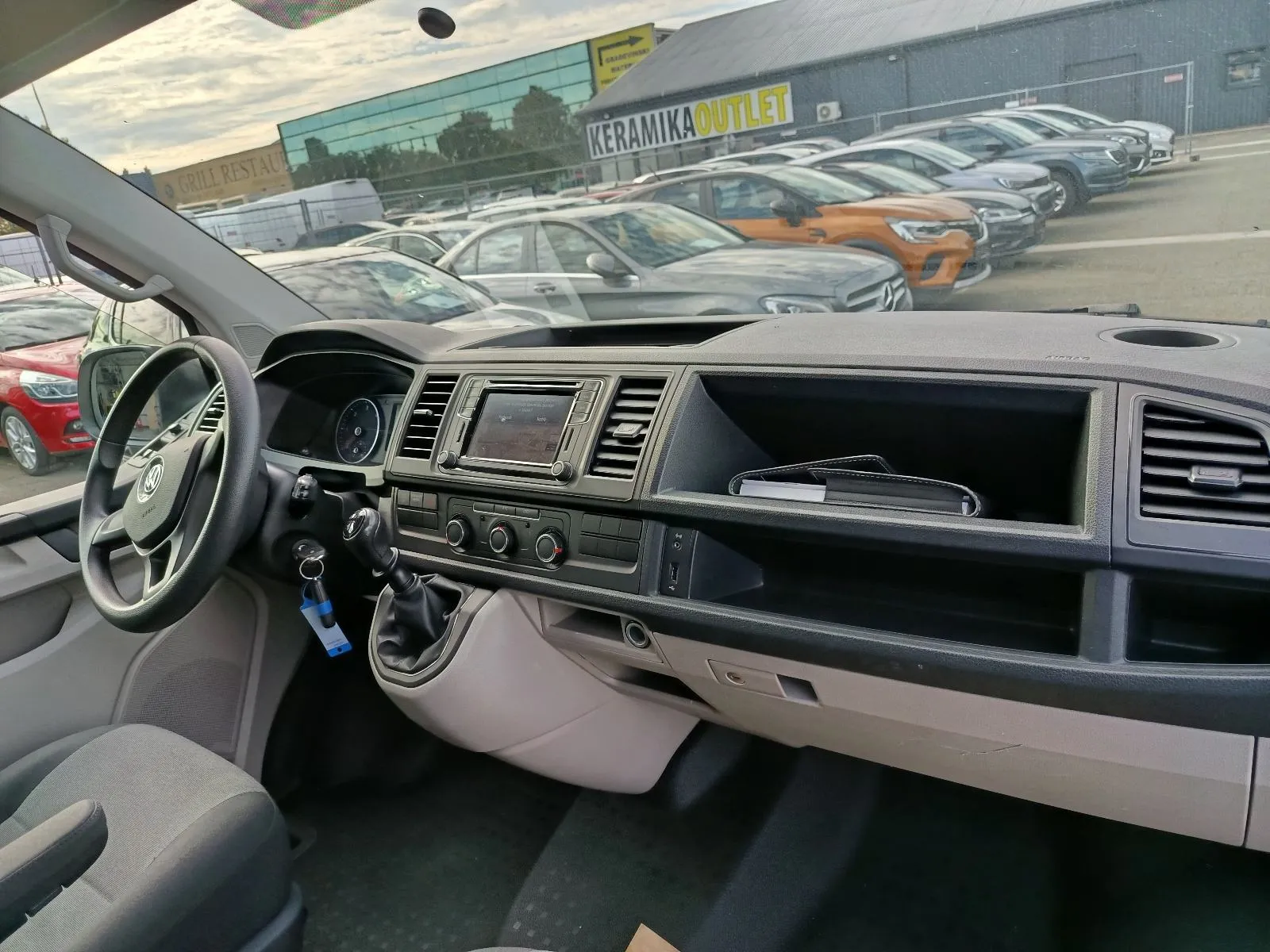 vw transporter 2.0 tdi,jamstvo do 2 god, 2018 god. - slika 9