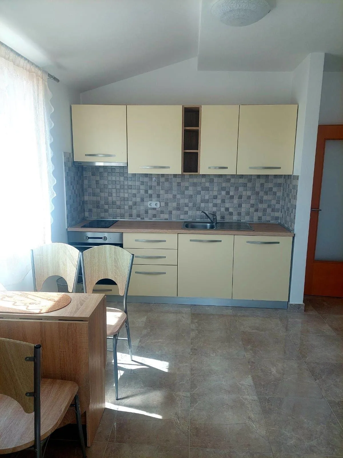 tar- 2 stana od 50 m2 na prodaji za 235.000 eura (prodaja) - slika 10