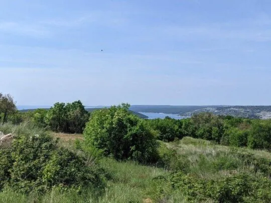Labin, Zemljište s građevinskom dozvolom, pogled na more 734 m2