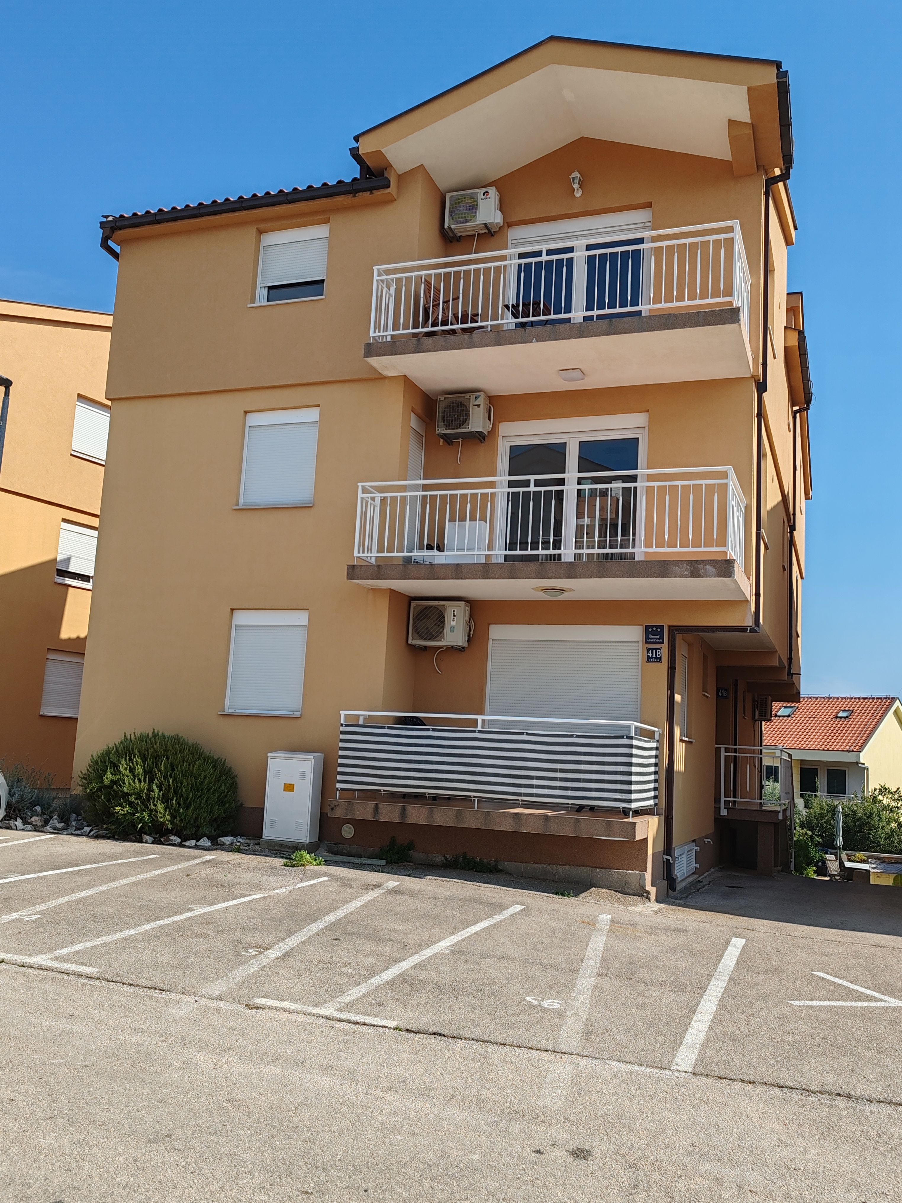 Apartman Mario Rogoznica 2+2