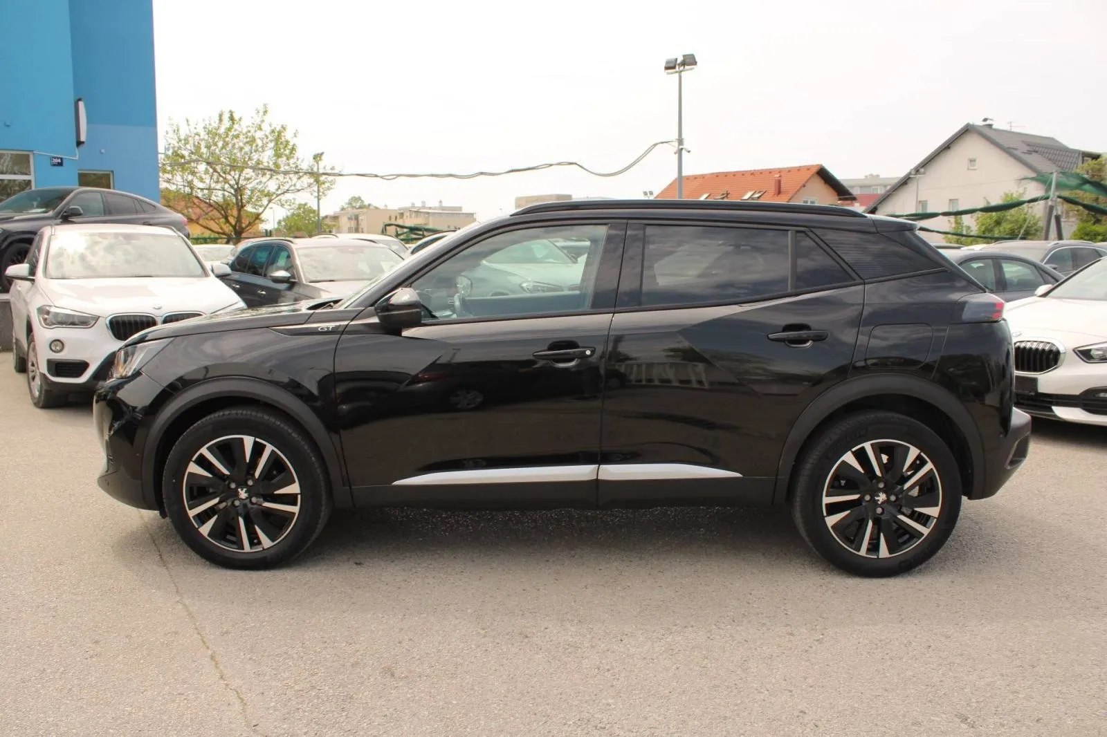 peugeot 2008 155 gt line automatik *panorama, led, kamera* - slika 8