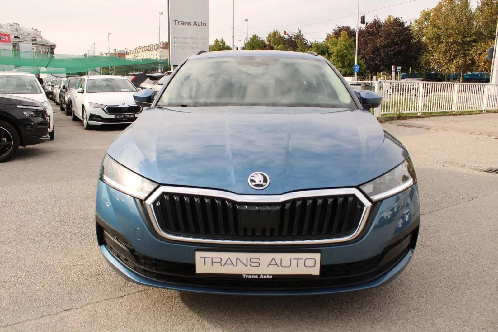 škoda octavia combi 1.0 tsi dsg *led, navigacija* - slika 2