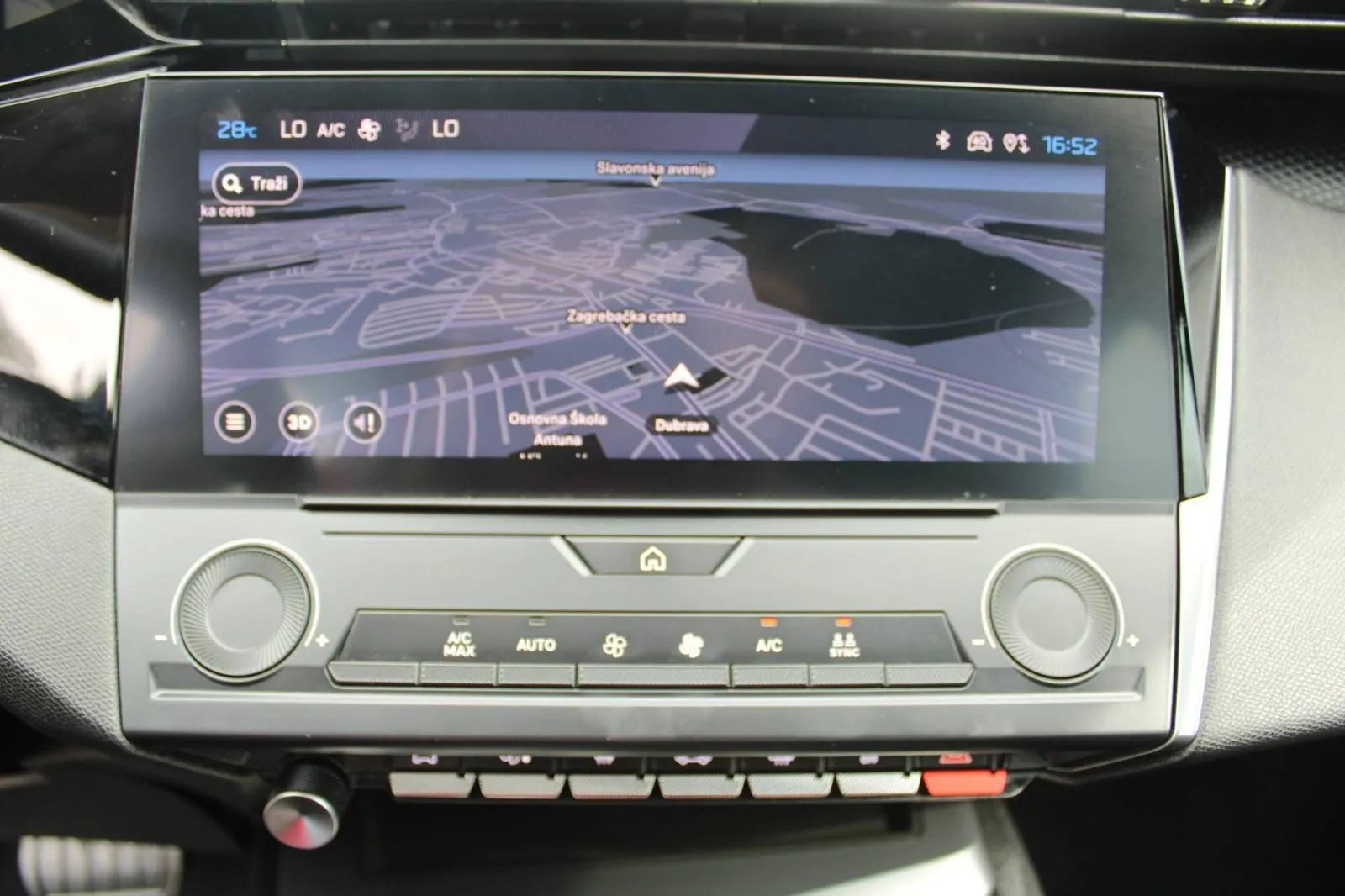 peugeot 308 1.6 plug-in hybrid 180 automatik *led, navigacija* - slika 19