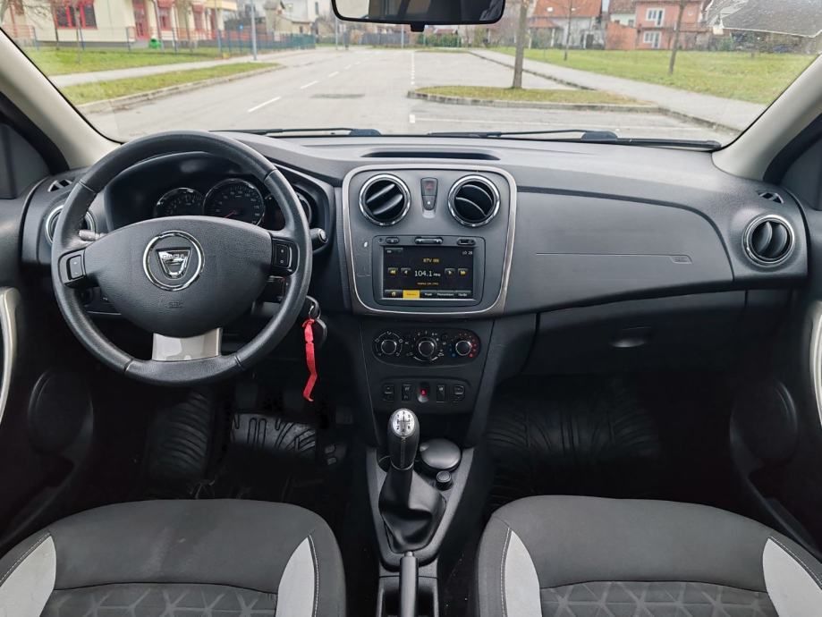 dacia sandero 0,9 tce 90,2014 god,99000 km,kartice - slika 14