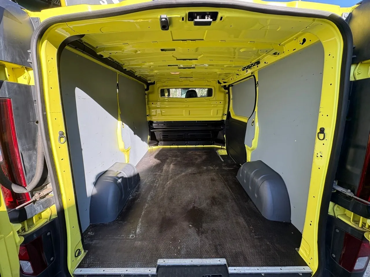 renault trafic furgon 2,0 dci 120 l1h1p1 - slika 14