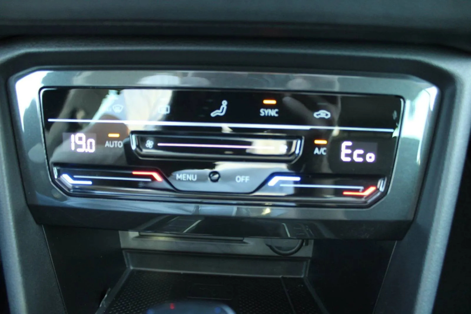 vw tiguan 1.4 tsi e hybrid 245ks dsg elegance *panorama, led, navigaci - slika 20