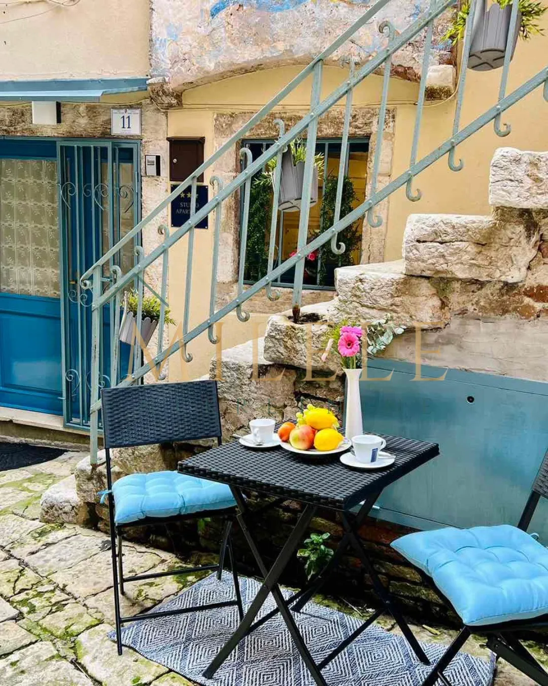 apartman u samom centru rovinja - slika 9