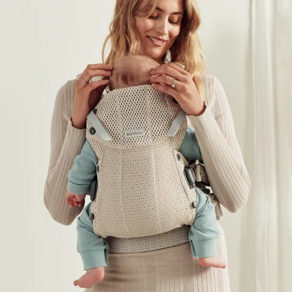 babybjörn nosiljka harmony – krem mesh - slika 7