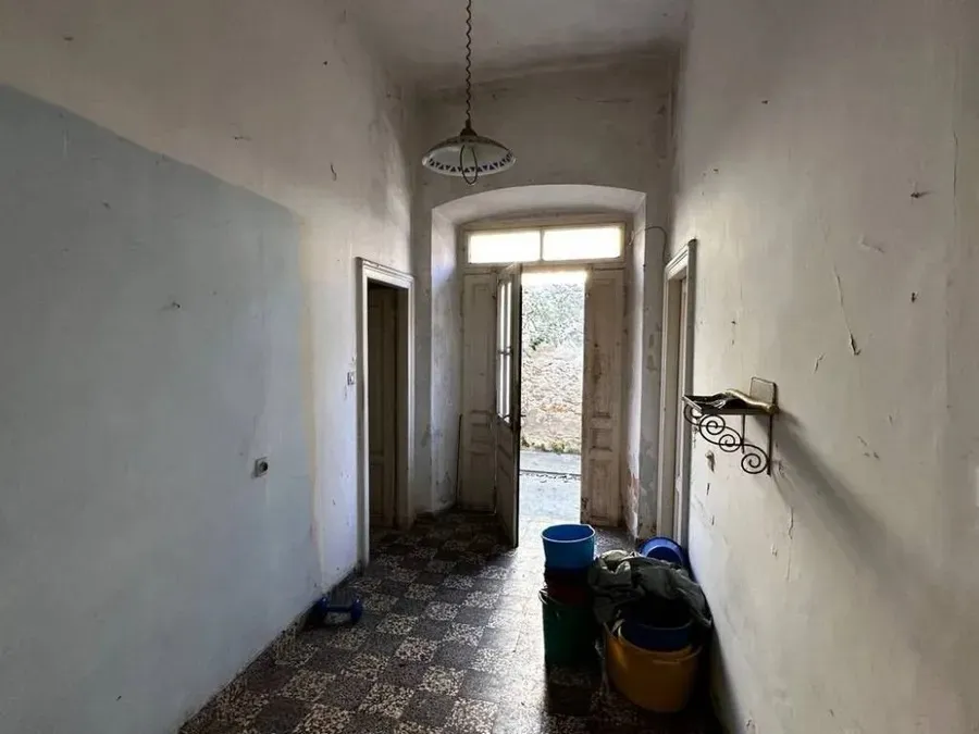kuća na prodaju - blato - slika 11