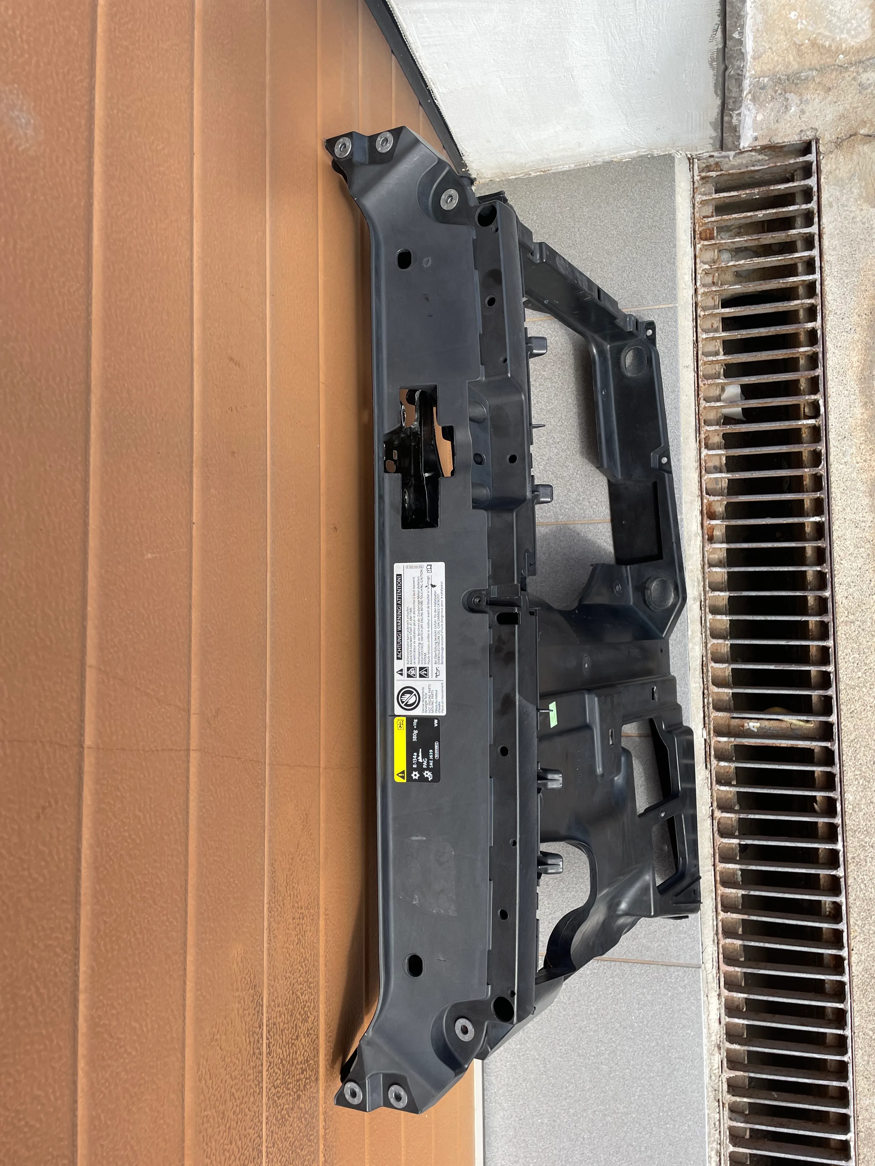 vw up vezni lim sa usmjerivačima zraka 1s0805588h - slika 6